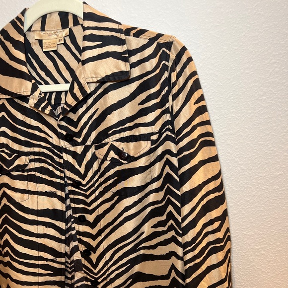 Button Down Zebra Print Top Size Small - Picture 5 of 11
